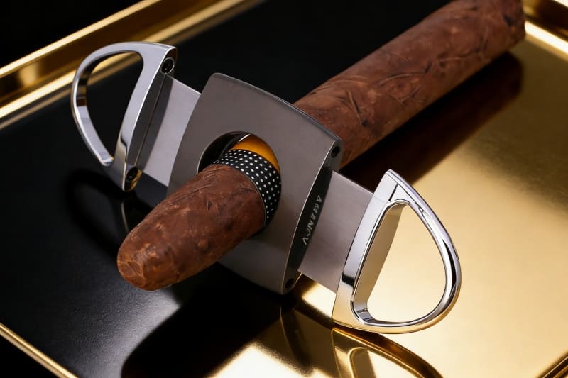 Amancy Travel Cigar Humidor Humidifier Review & How-To Guide 4 Amancy Travel Cigar Humidor1